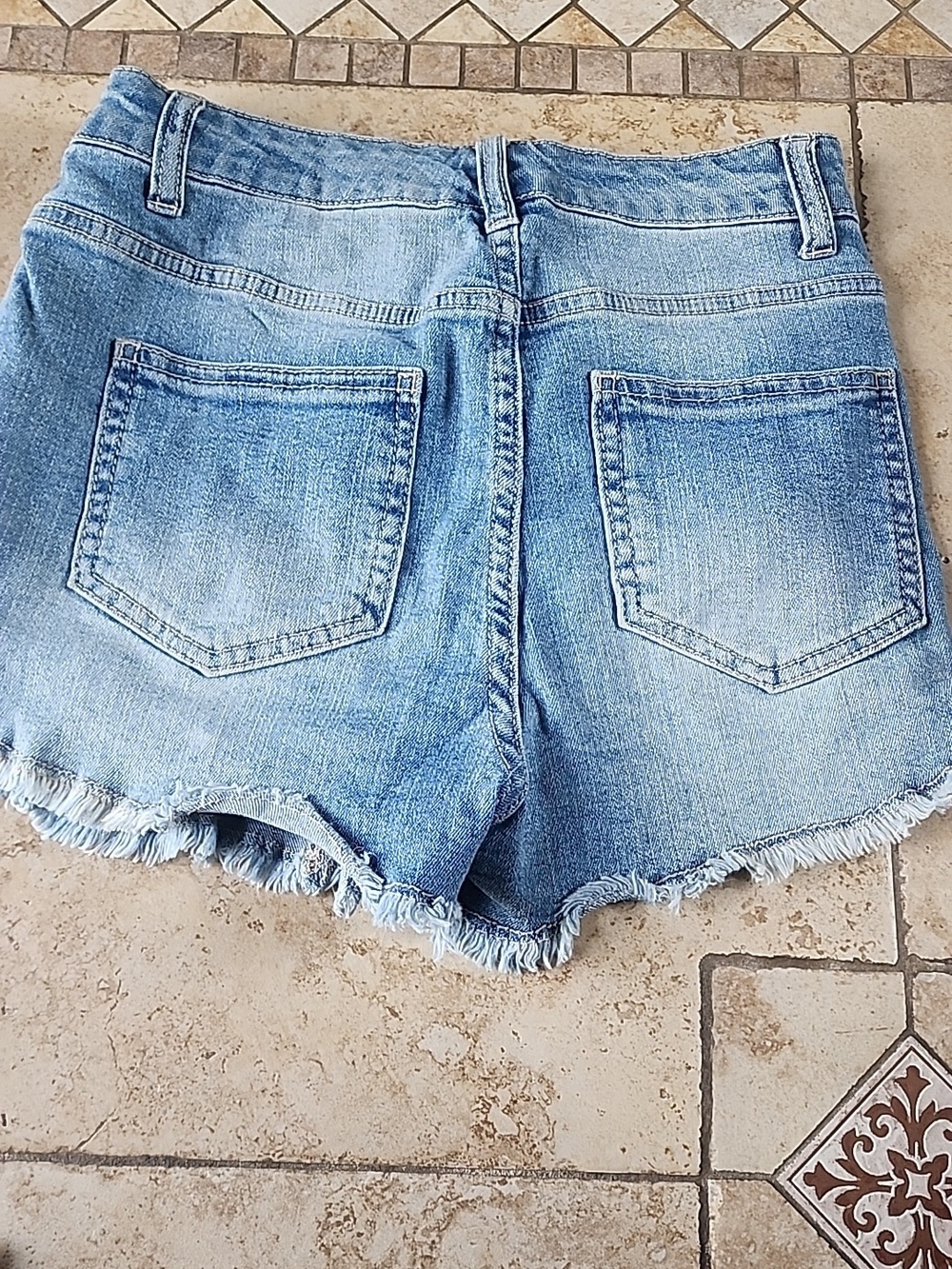 Mossimo Denim Lace-Panel Distressed Women's Shorts - Blue - Picture 4 of 4